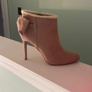 A beautiful shoe boot
